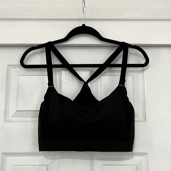 Old Navy Go-Dry Black Sports Bra - Picture 1 of 3